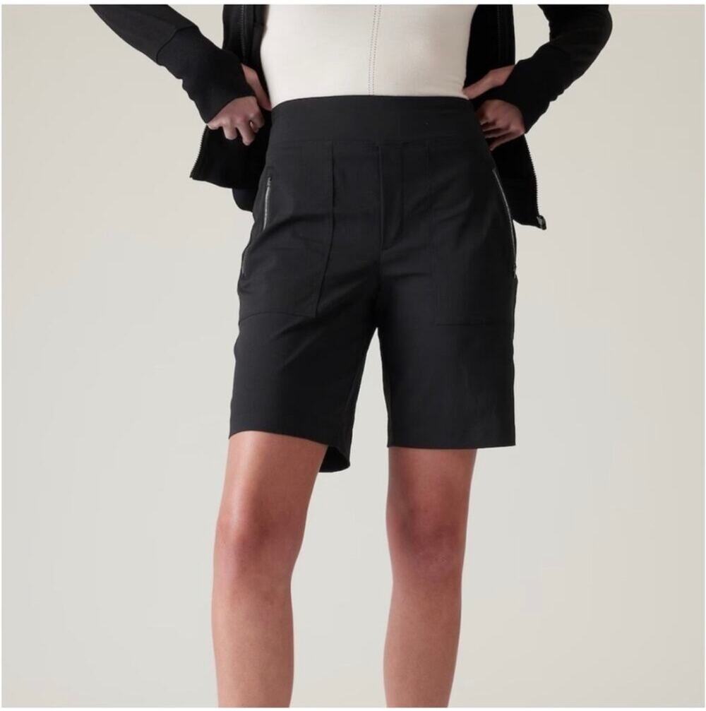 Athleta Shorts Women 4 Black Trekkie North Bermuda Mid Rise Ripstop Hike Granola